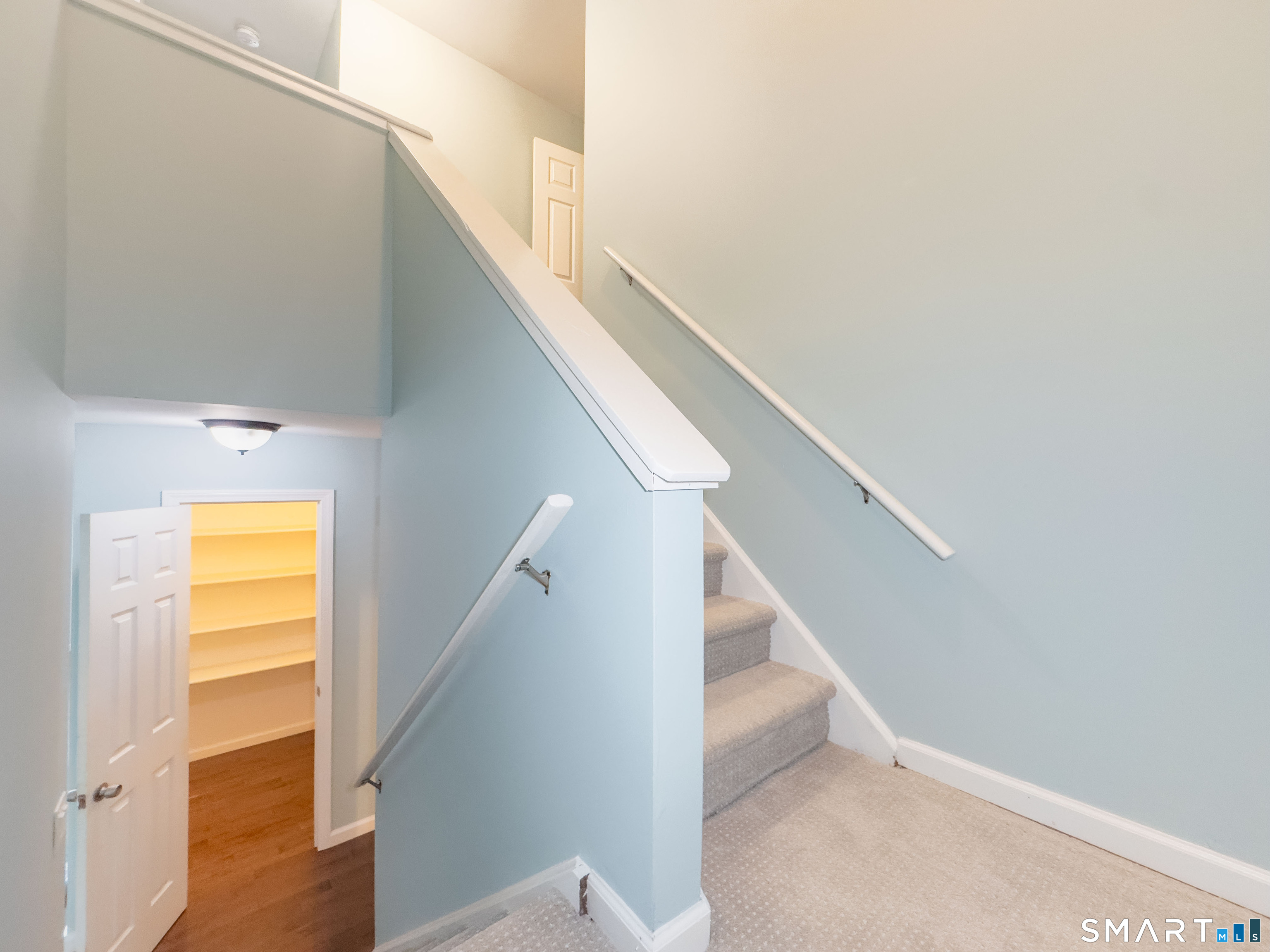 19 Twin Oaks New Milford CT 06776