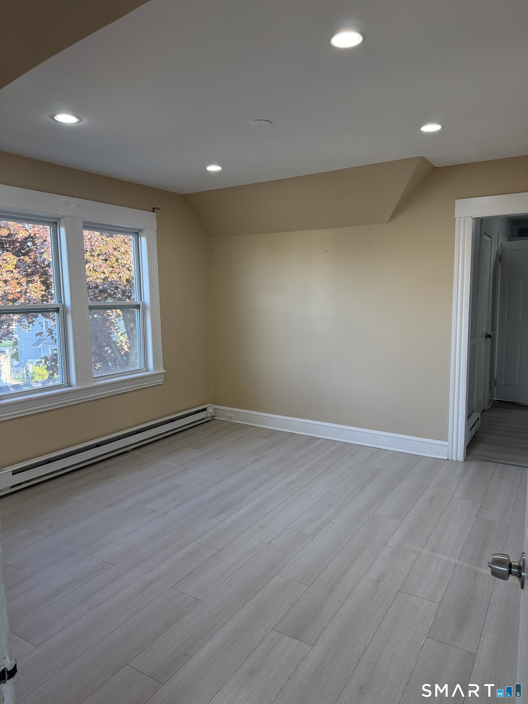 220-222 3rd FL Alpine Street Bridgeport CT 06610