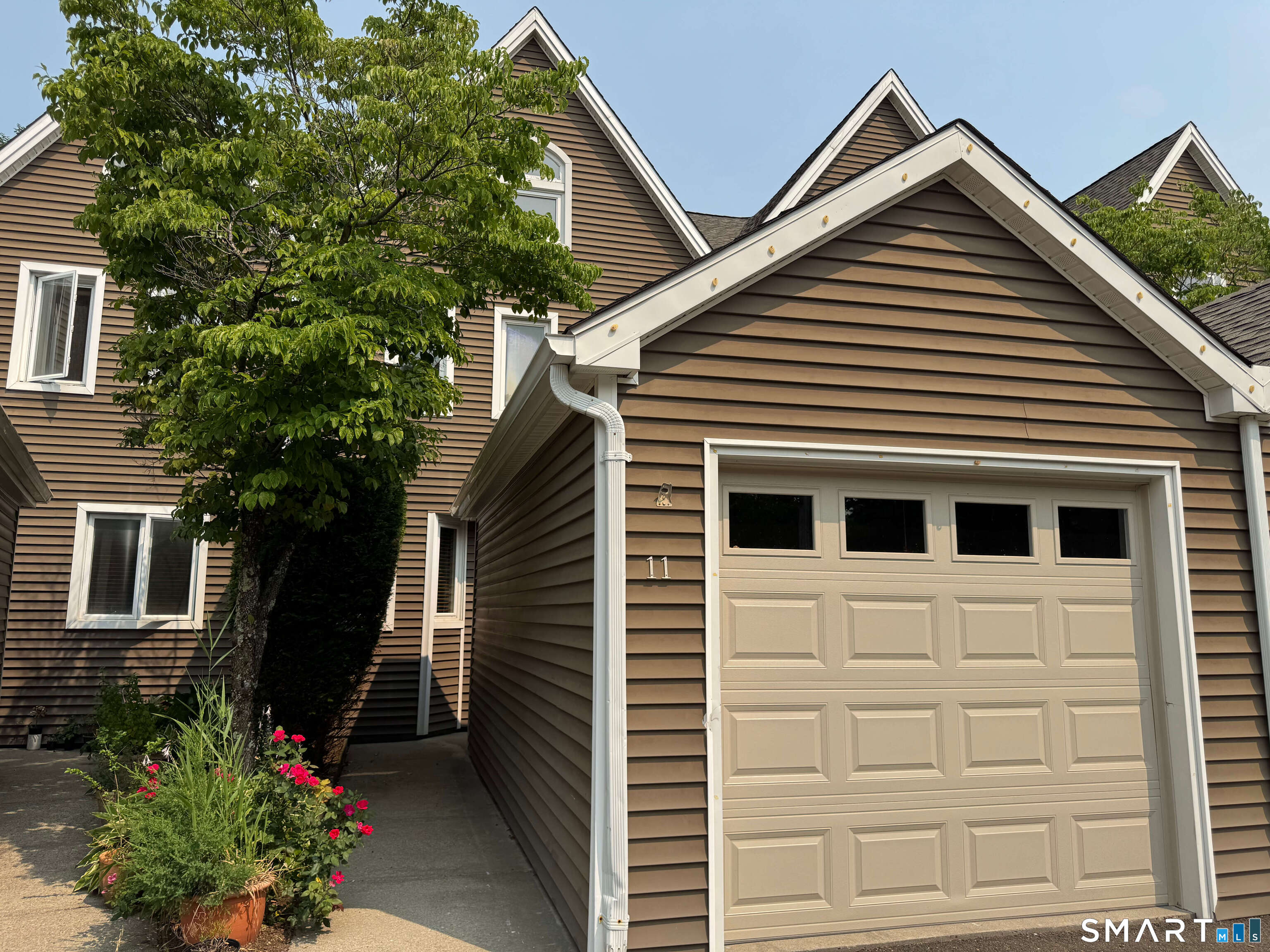 566 Newfield Avenue Stamford CT 06905