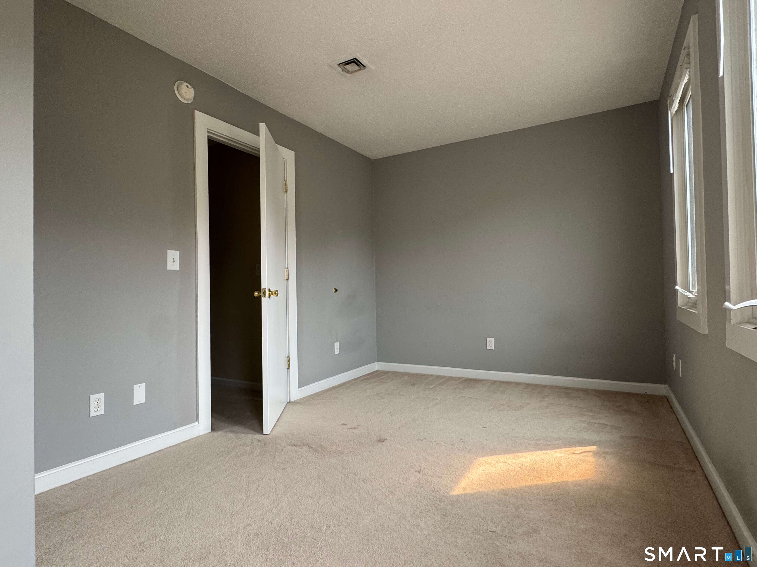 566 Newfield Avenue Stamford CT 06905