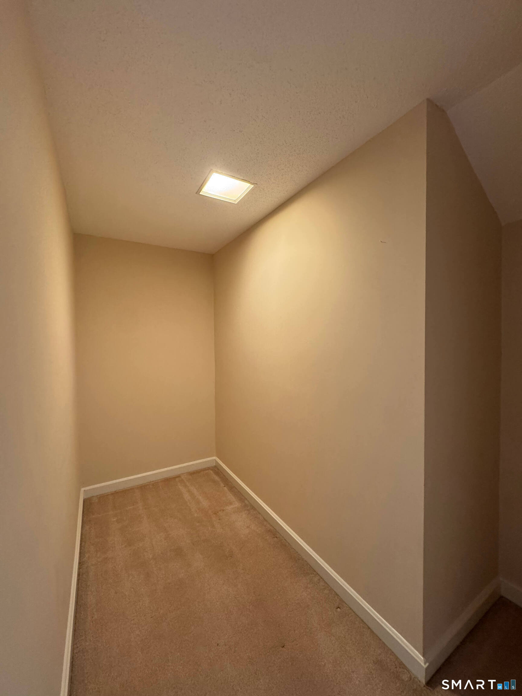566 Newfield Avenue Stamford CT 06905