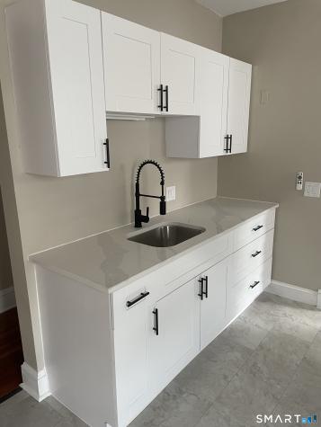169 Madison Street Hartford CT 06106