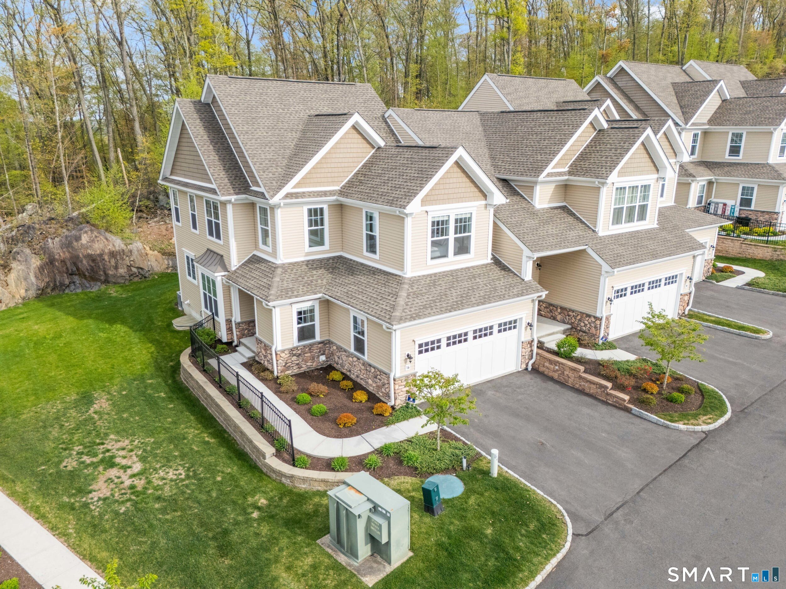 16 Hunting Ridge Lane Bethel CT 06801