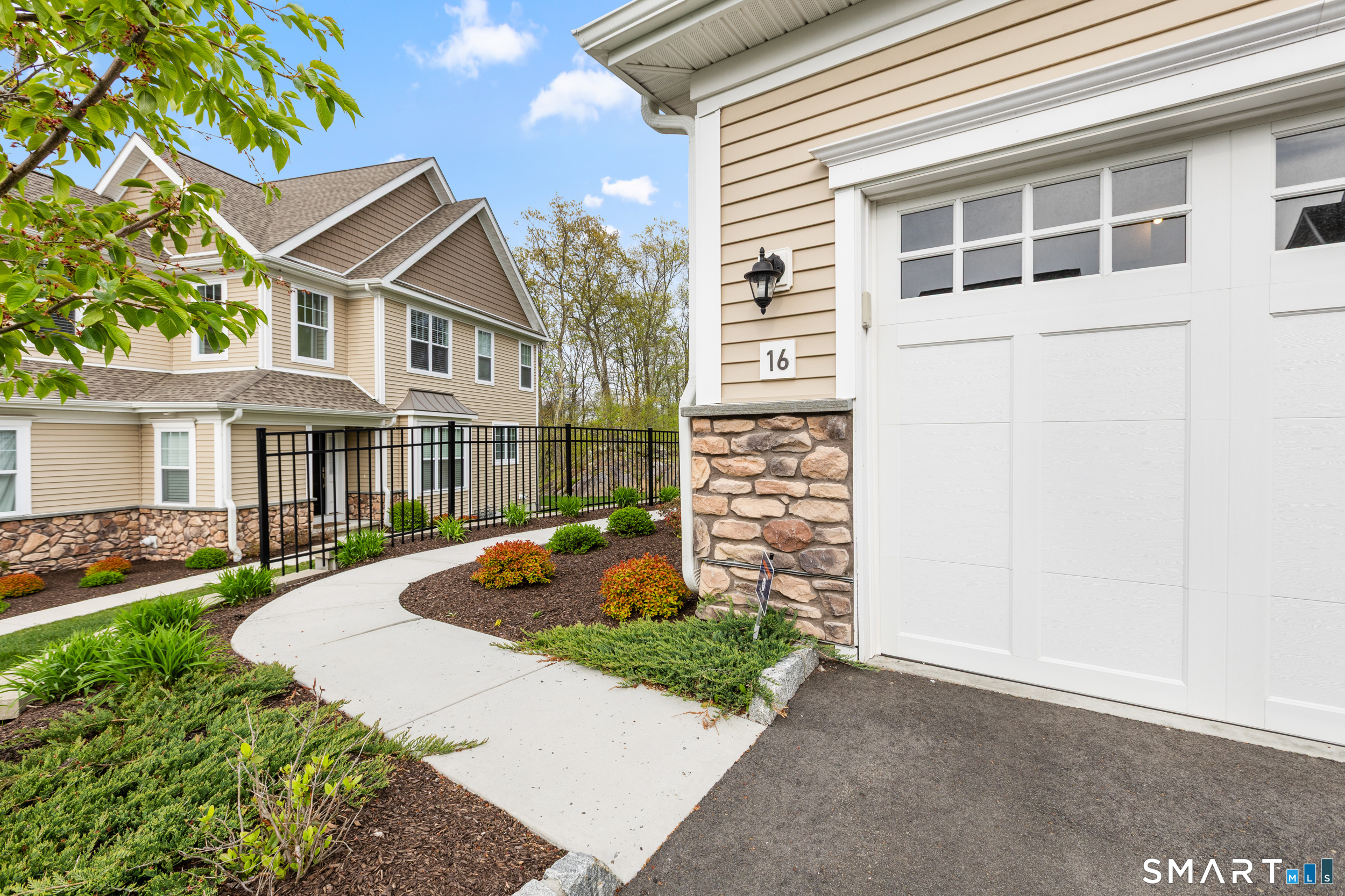 16 Hunting Ridge Lane Bethel CT 06801