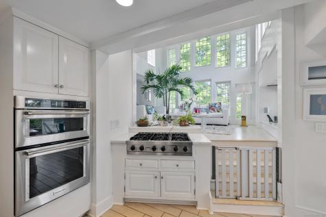 467 Laurel Road New Canaan CT 06840