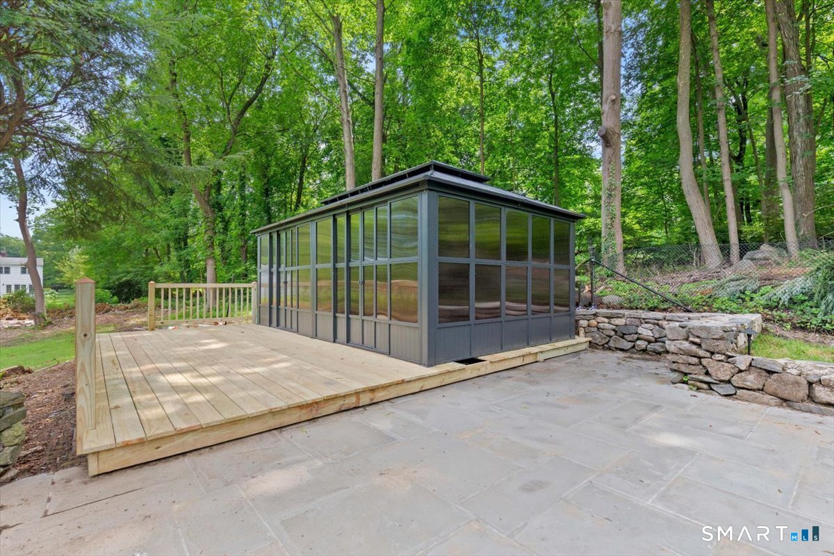 10 Bowman Drive Greenwich CT 06831