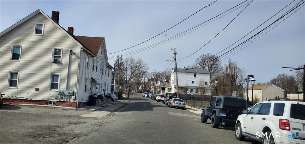 18 Montgomery Street Danbury CT 06810