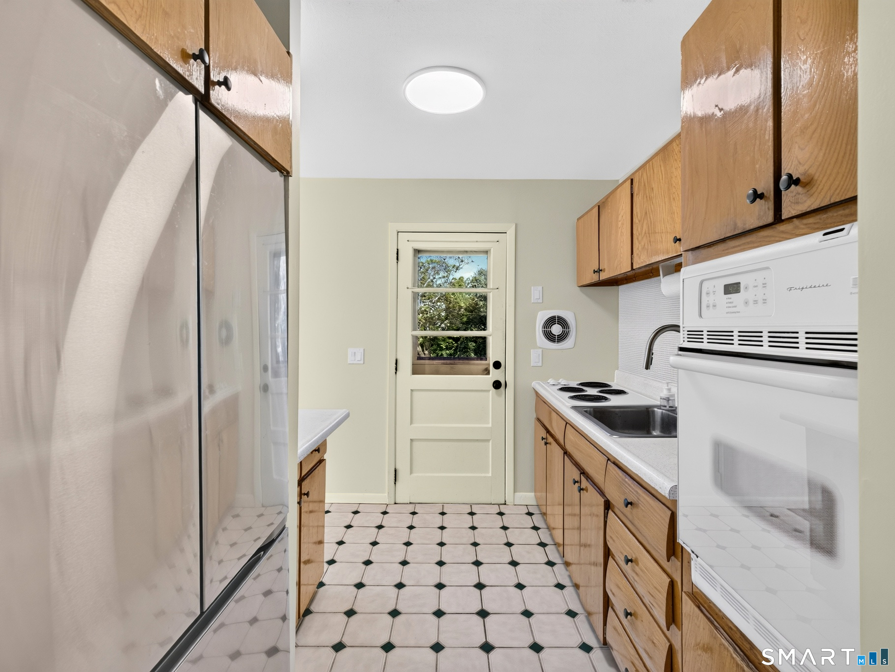 33 Cindy Lane Groton CT 06355