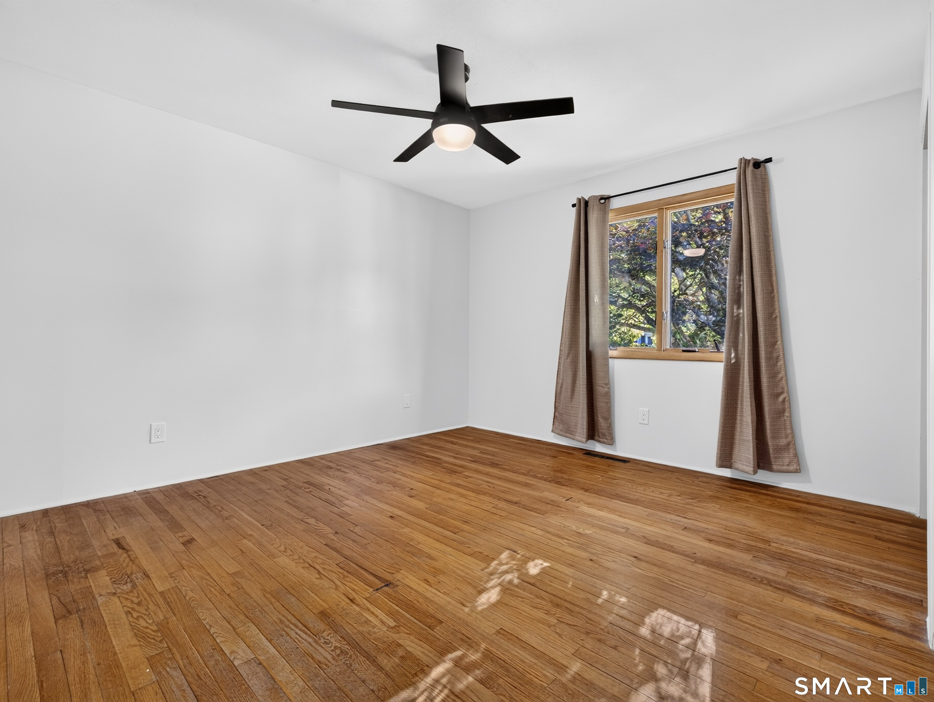 33 Cindy Lane Groton CT 06355