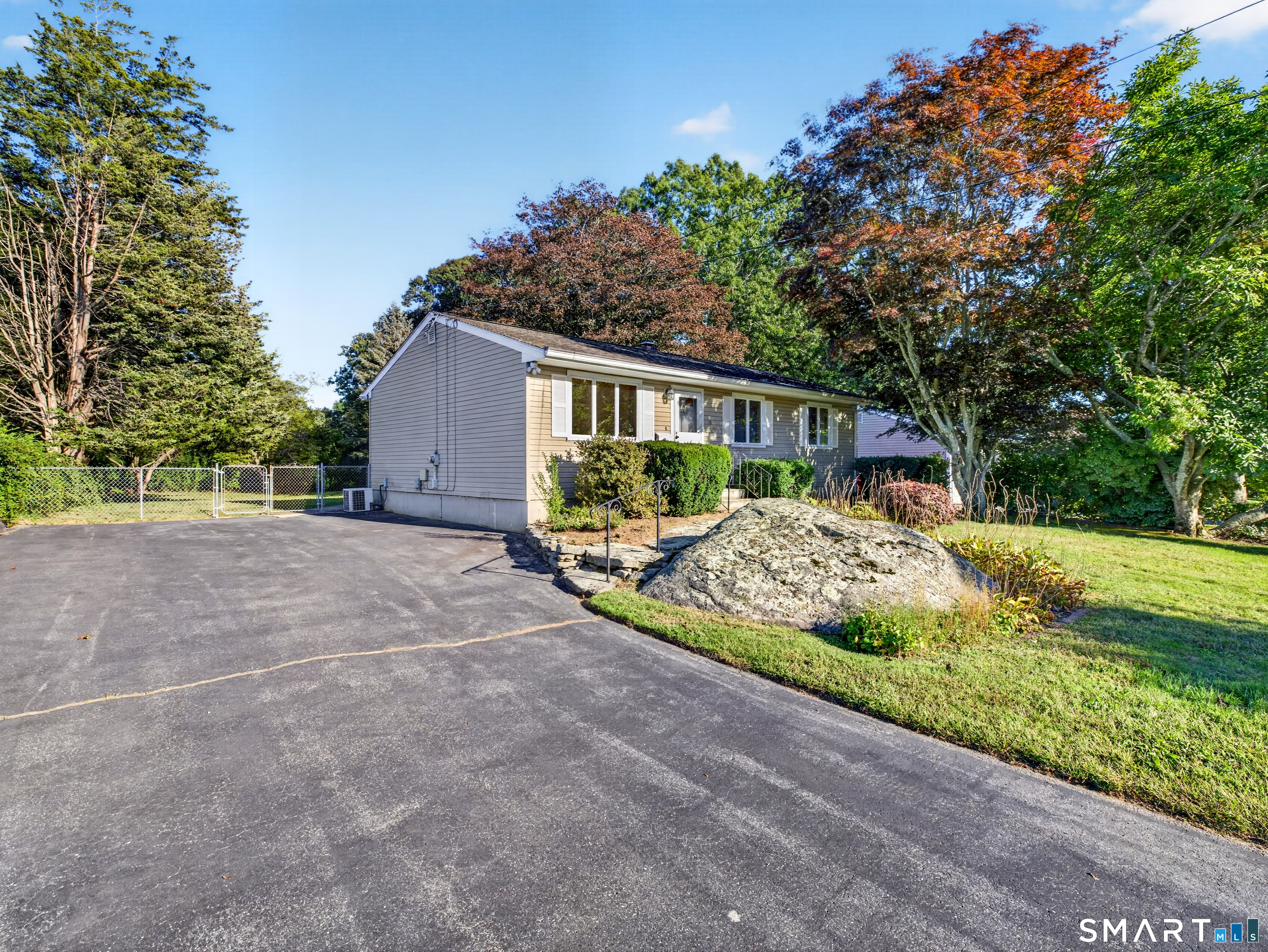 33 Cindy Lane Groton CT 06355