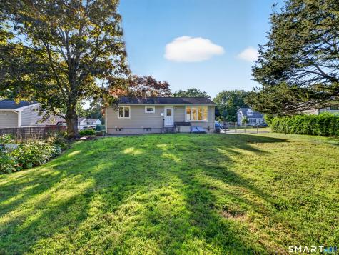 33 Cindy Lane Groton CT 06355