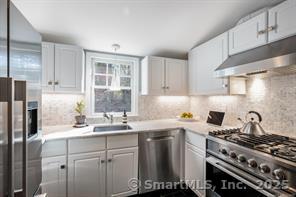 14 Cross Highway Westport CT 06880
