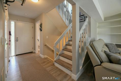 14 Currier Court Cheshire CT 06410