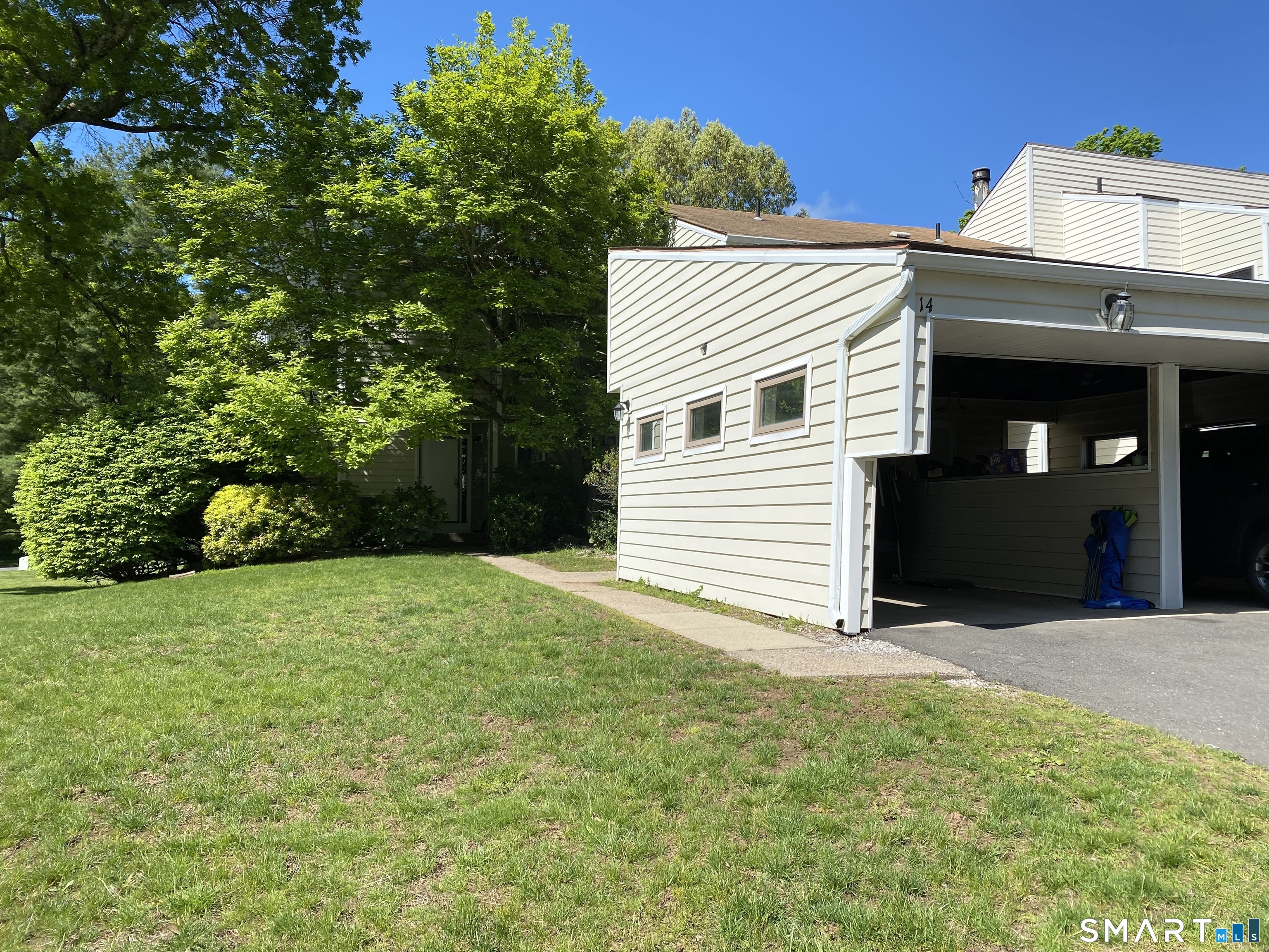 14 Currier Court Cheshire CT 06410