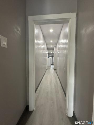 402 Sigourney Street Hartford CT 06112