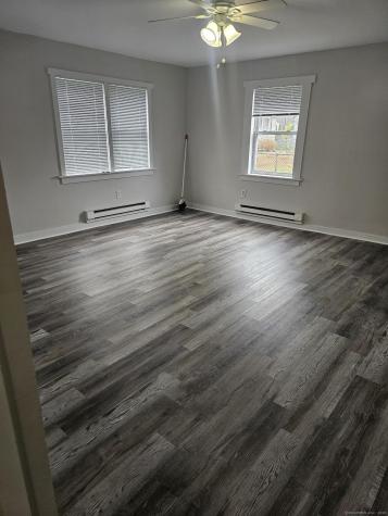 33 Central Avenue Groton CT 06340