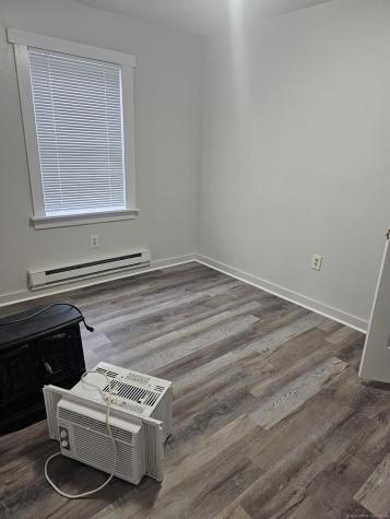 33 Central Avenue Groton CT 06340