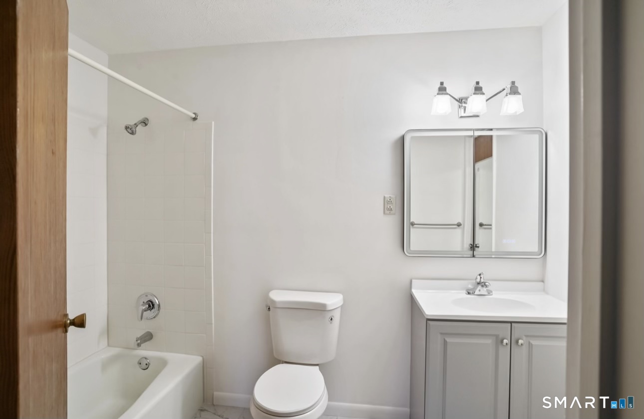 65 California Street West Haven CT 06516