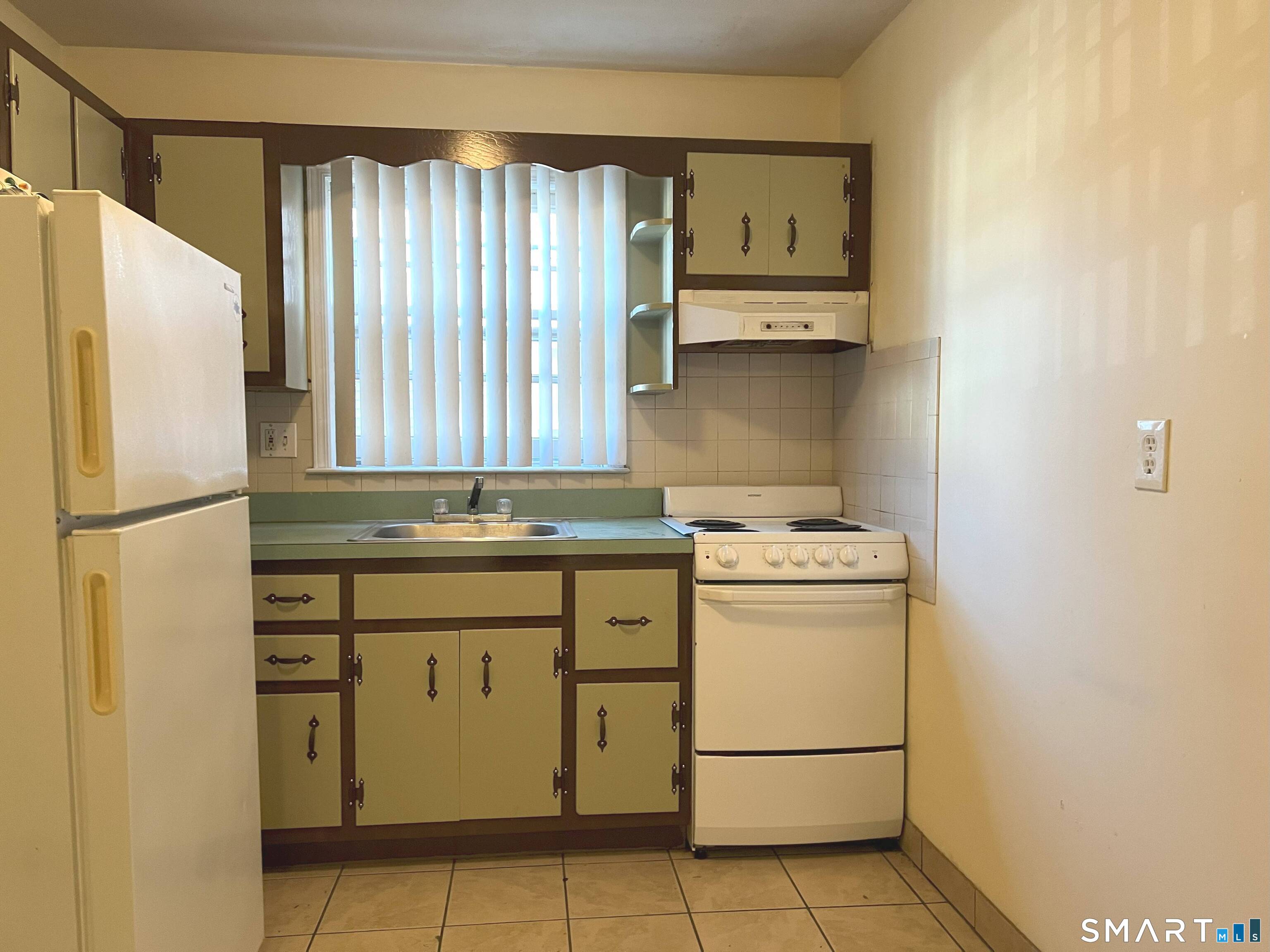 1044 Campwelll Avenue West Haven CT 06551