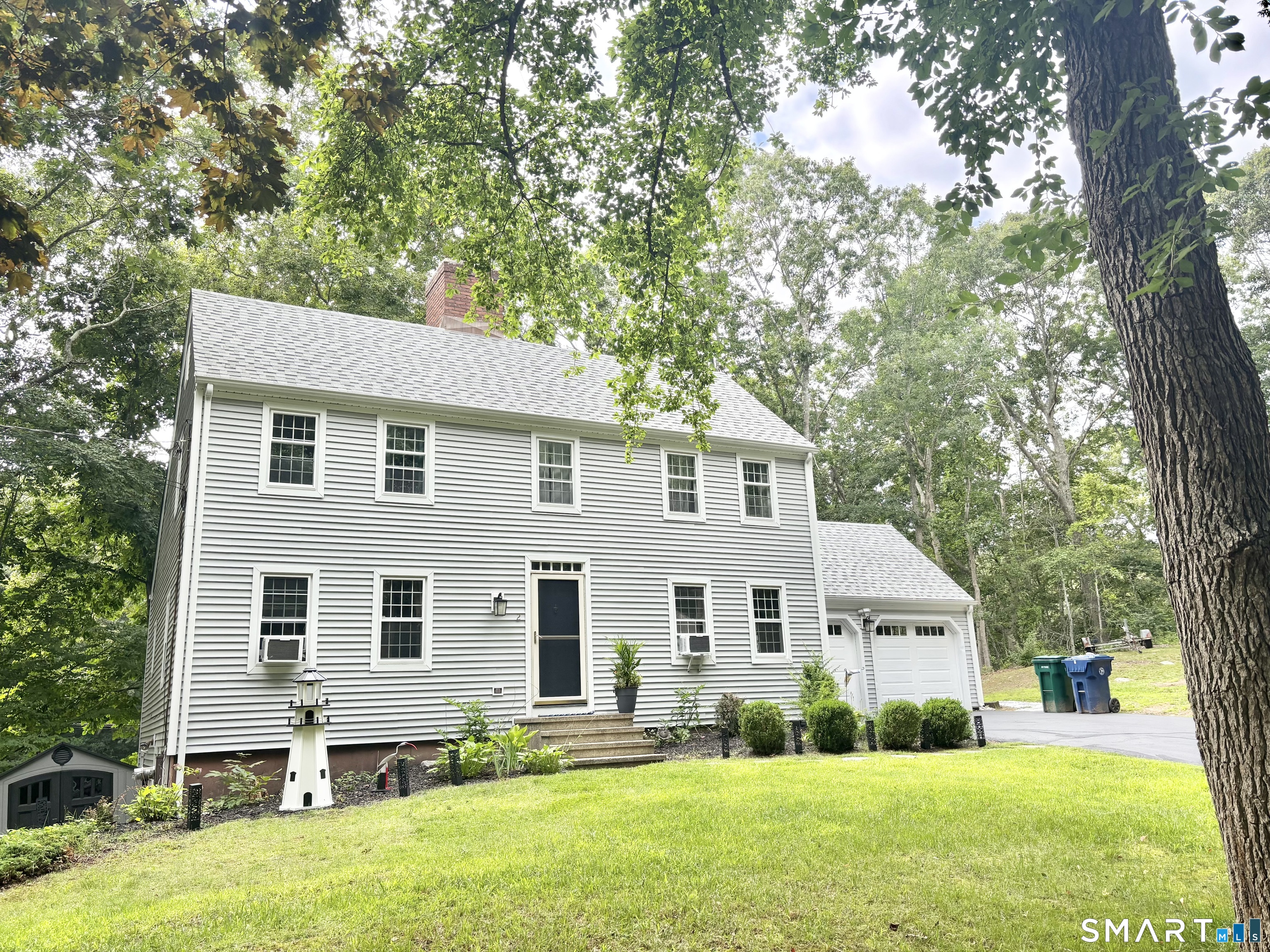 2 Oakridge Drive Old Lyme CT 06371