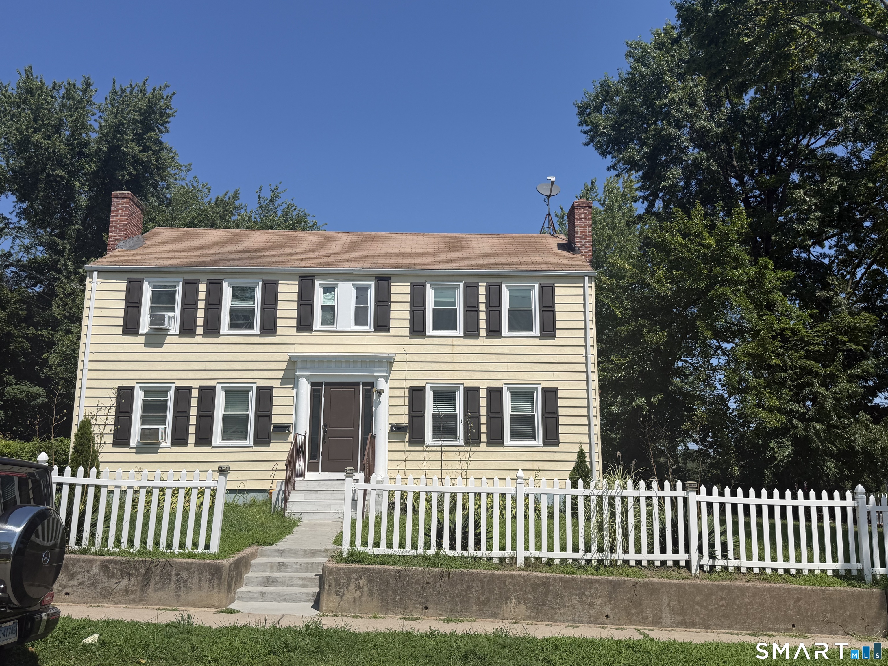 2 Barber Street Windsor CT 06095