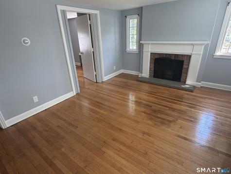 2 Barber Street Windsor CT 06095