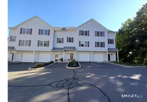 11 Mannions Lane Danbury CT 06810
