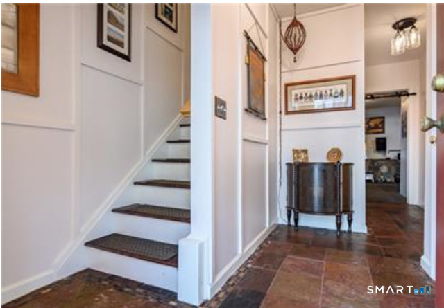 11 Mannions Lane Danbury CT 06810