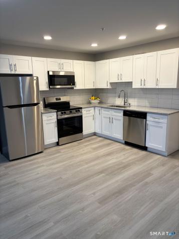 1916 Post Road Fairfield CT 06824