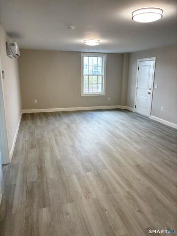 1916 Post Road Fairfield CT 06824