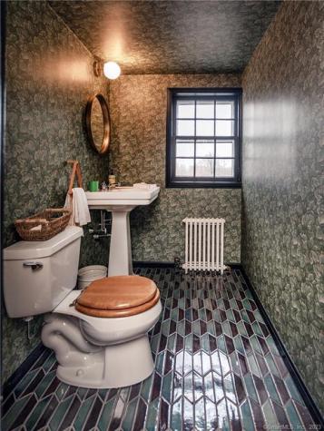 313 Maple Street Litchfield CT 06759