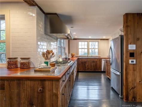 313 Maple Street Litchfield CT 06759