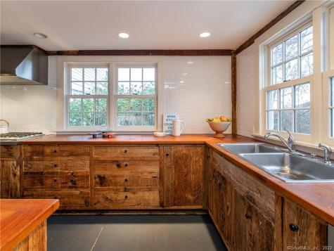 313 Maple Street Litchfield CT 06759