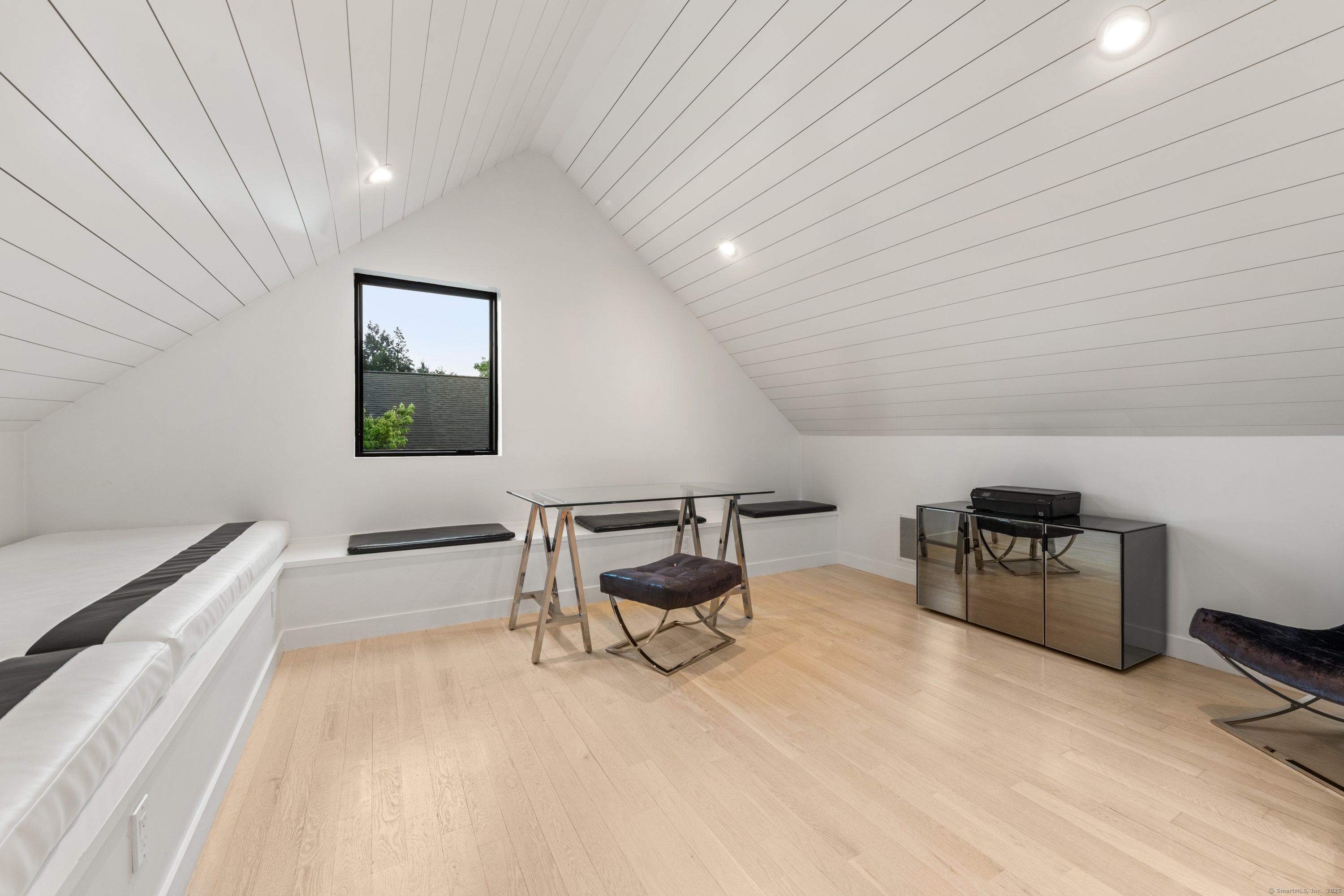 200 Hillspoint Road Westport CT 06880
