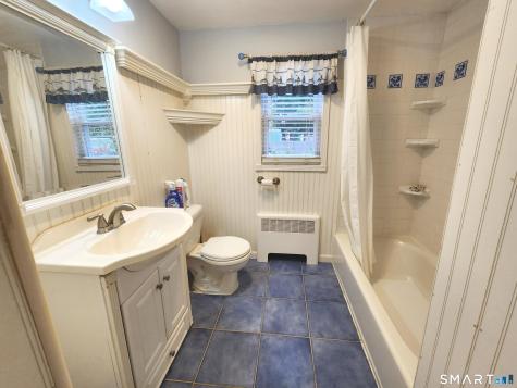 20 Victoria Road Manchester CT 06040