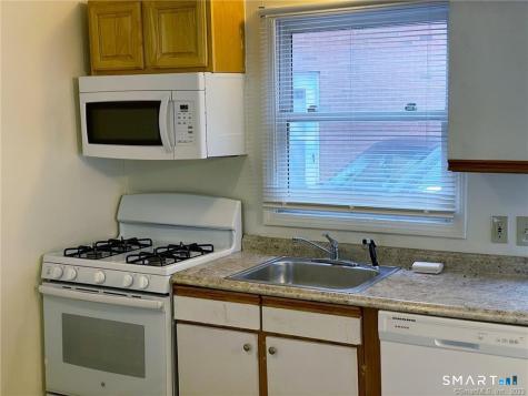 663 Newhall Street Hamden CT 06517
