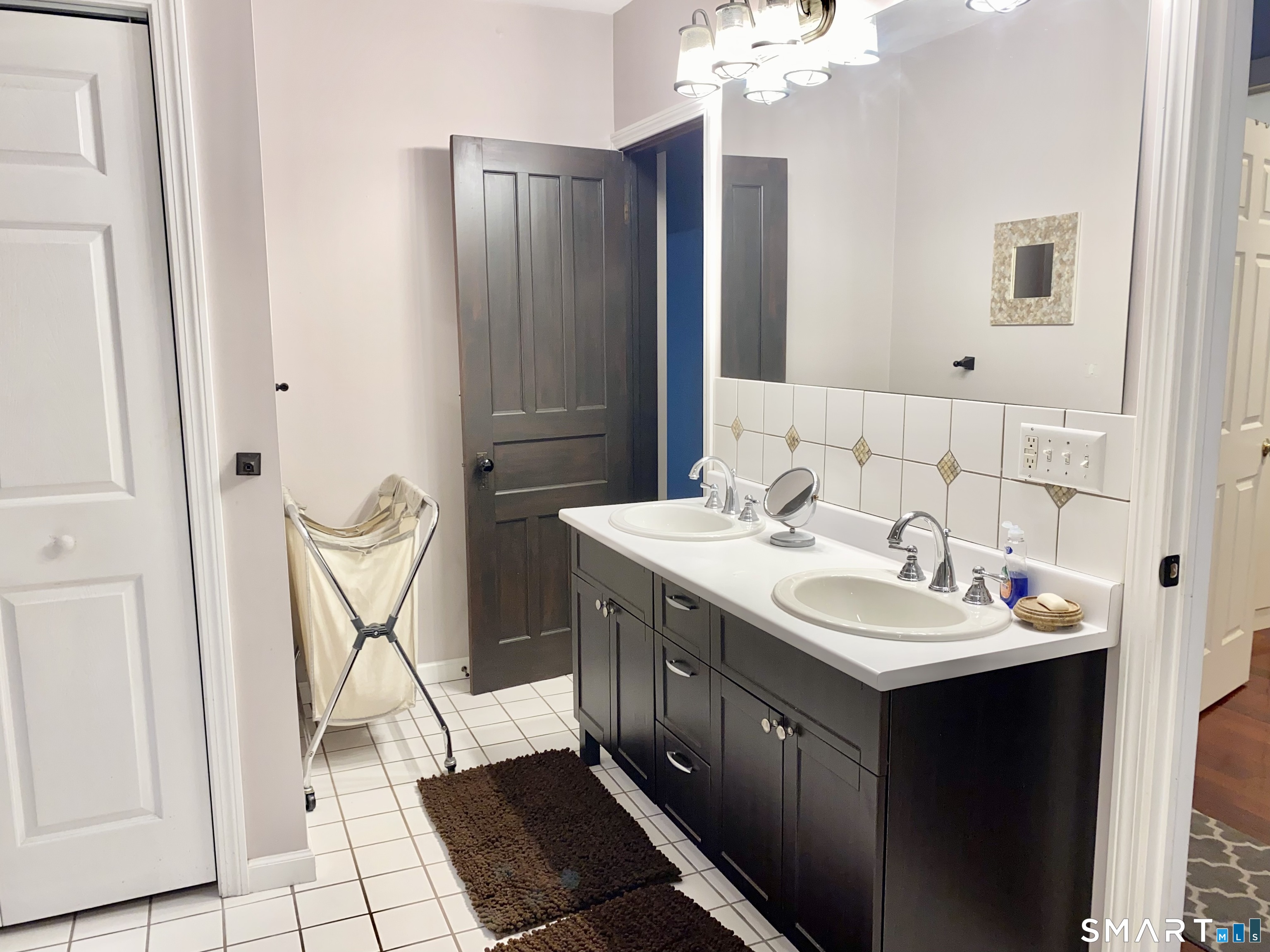 1908 Stratfield Road Fairfield CT 06825