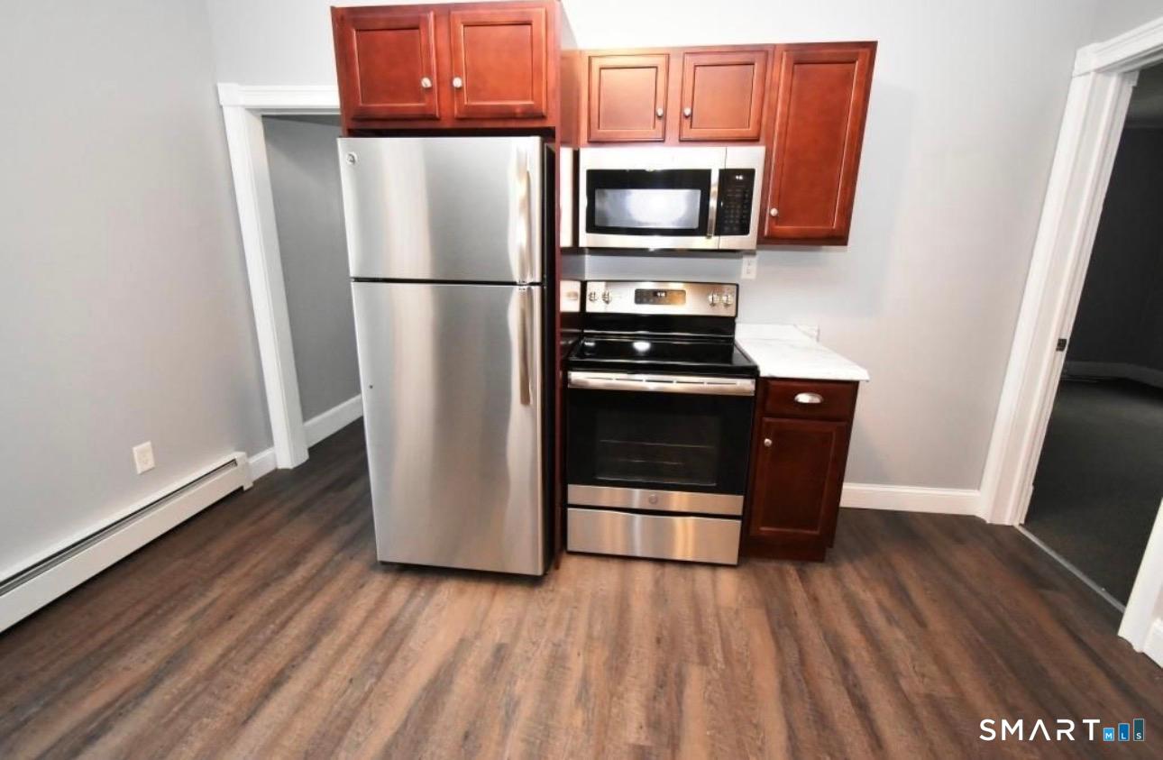 16 Crown Street Bristol CT 06010