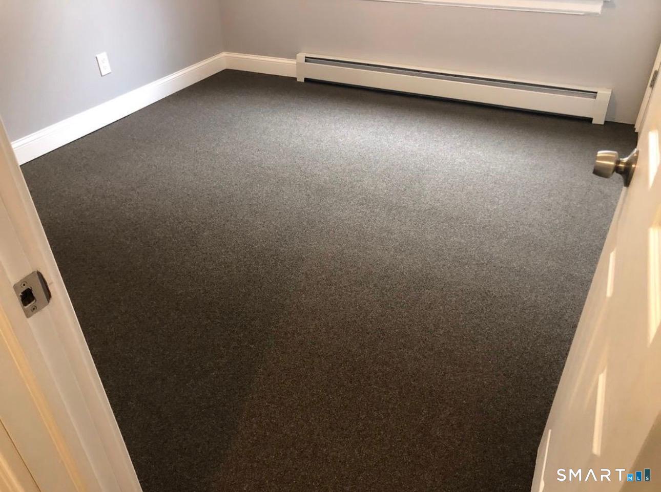16 Crown Street Bristol CT 06010