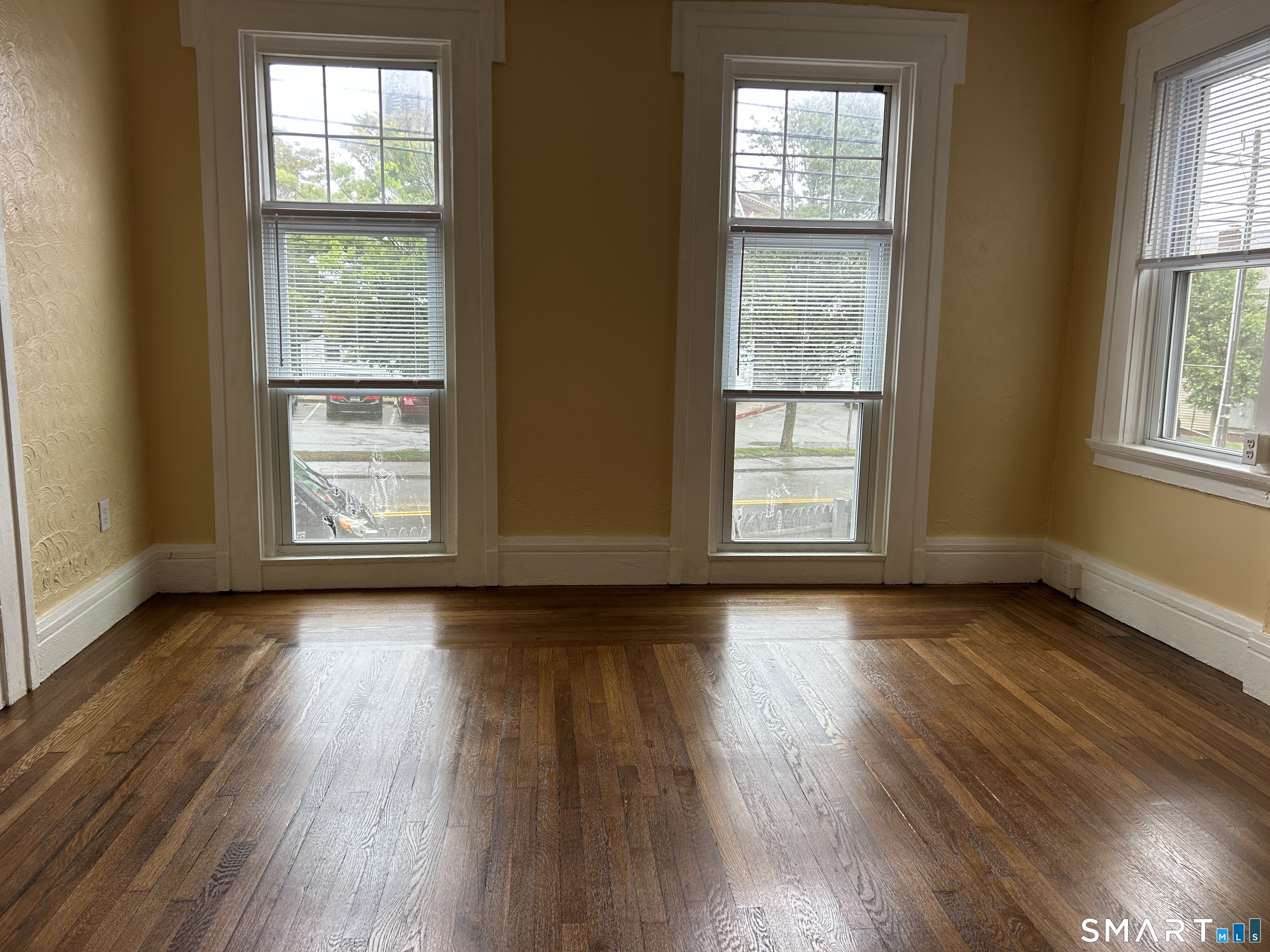 27 Jay Street New London CT 06320
