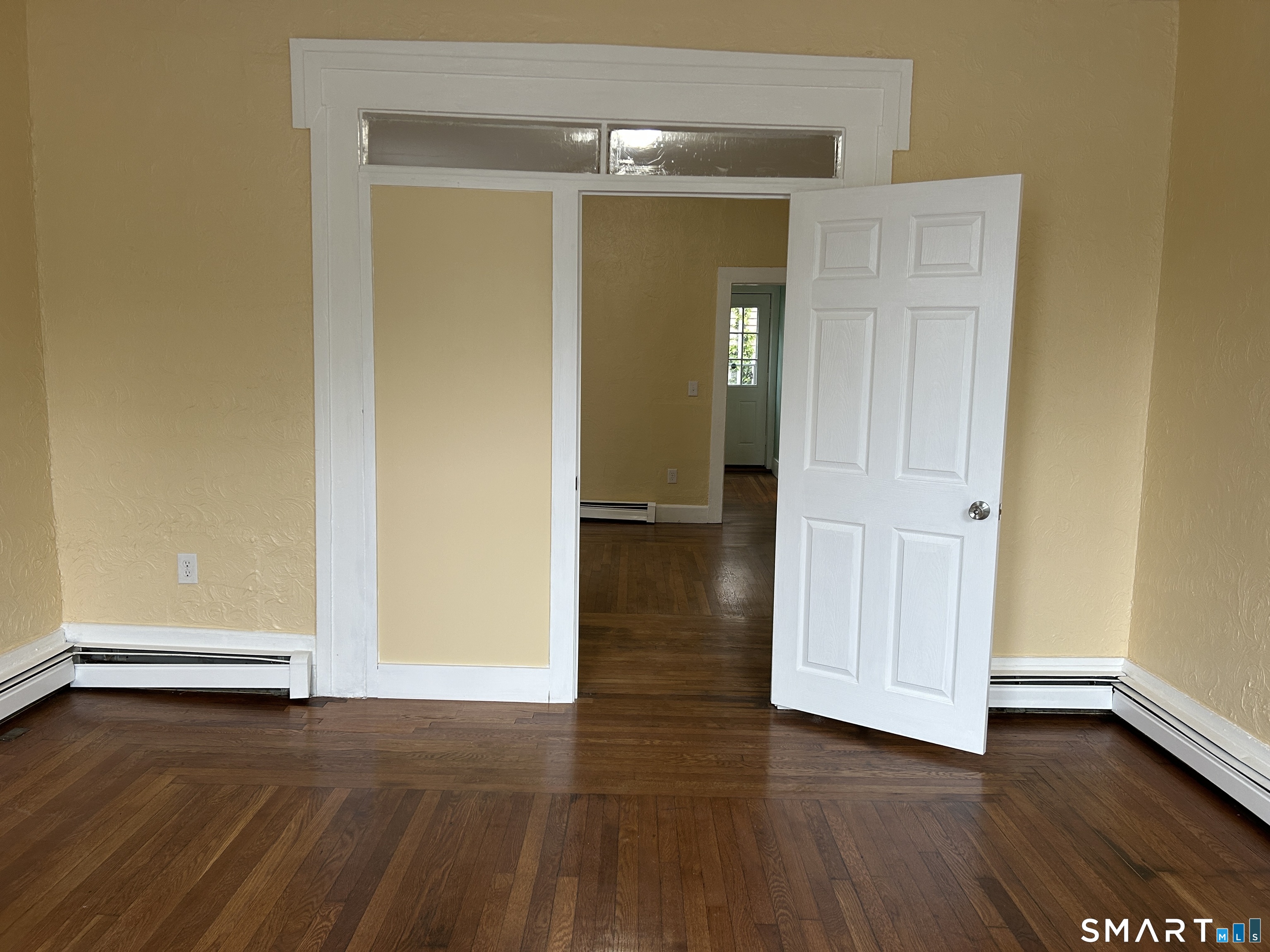 27 Jay Street New London CT 06320