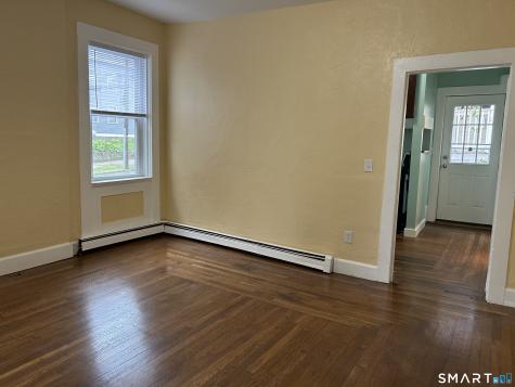 27 Jay Street New London CT 06320
