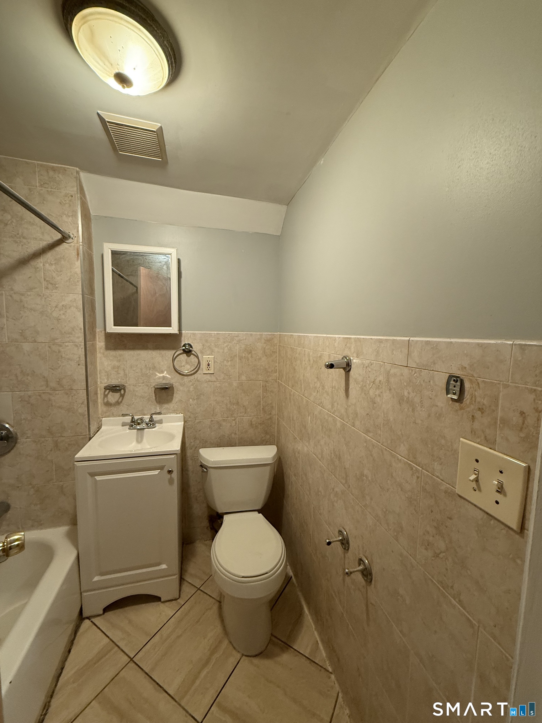 21 North Walnut Street Waterbury CT 06704