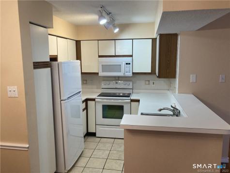 31 High Street East Hartford CT 06118