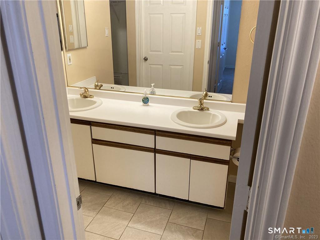 31 High Street East Hartford CT 06118