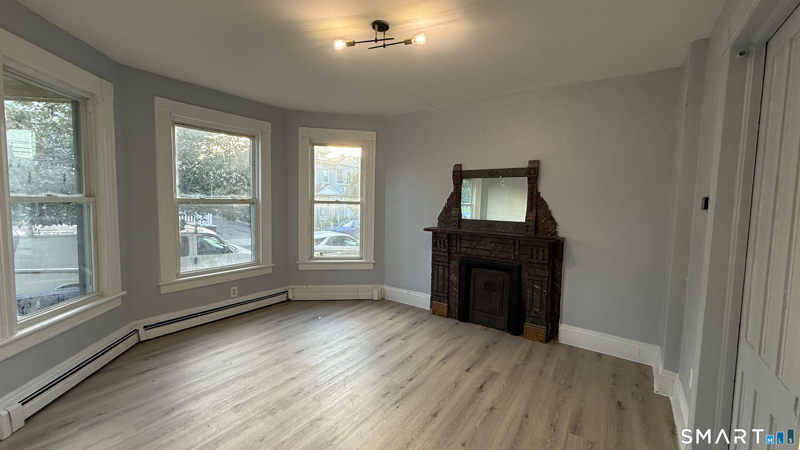 242 Madison Avenue Bridgeport CT 06604