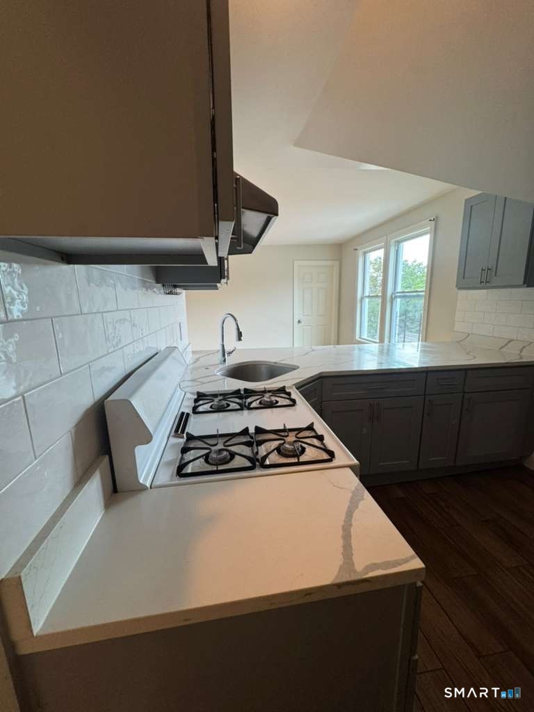 161 Edgewood Avenue Waterbury CT 06706