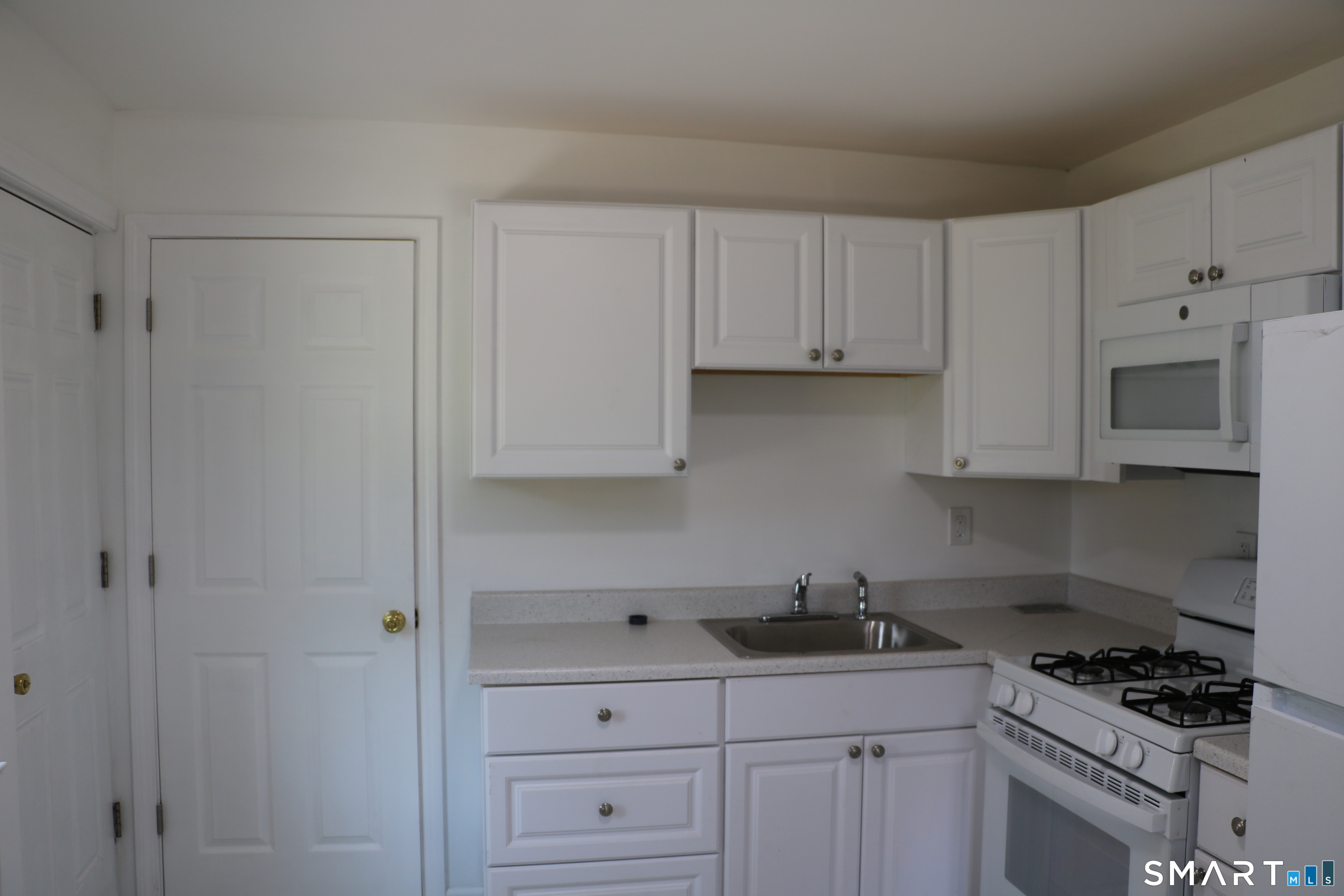 264 Pearl Harbor Street Bridgeport CT 06610