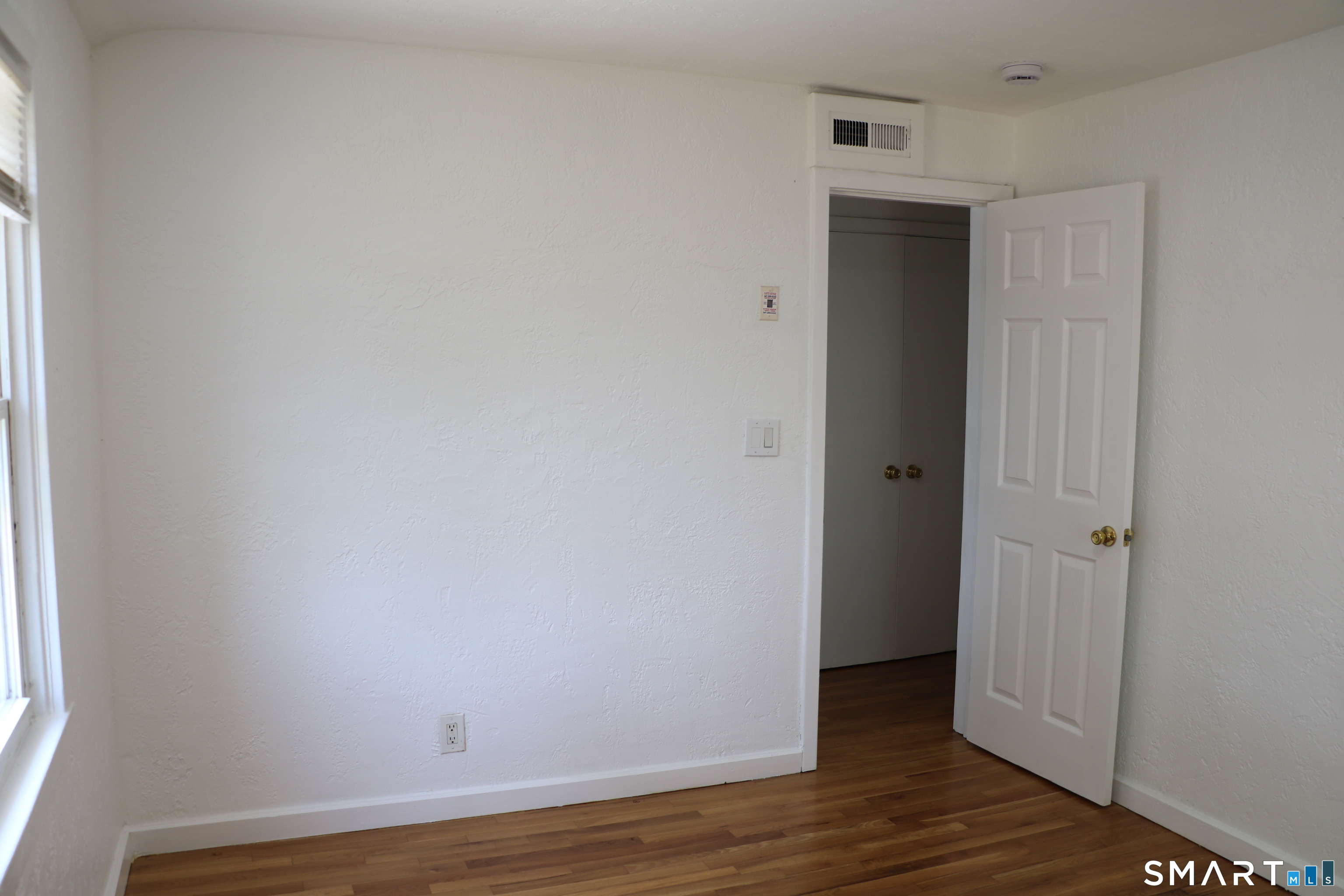 264 Pearl Harbor Street Bridgeport CT 06610