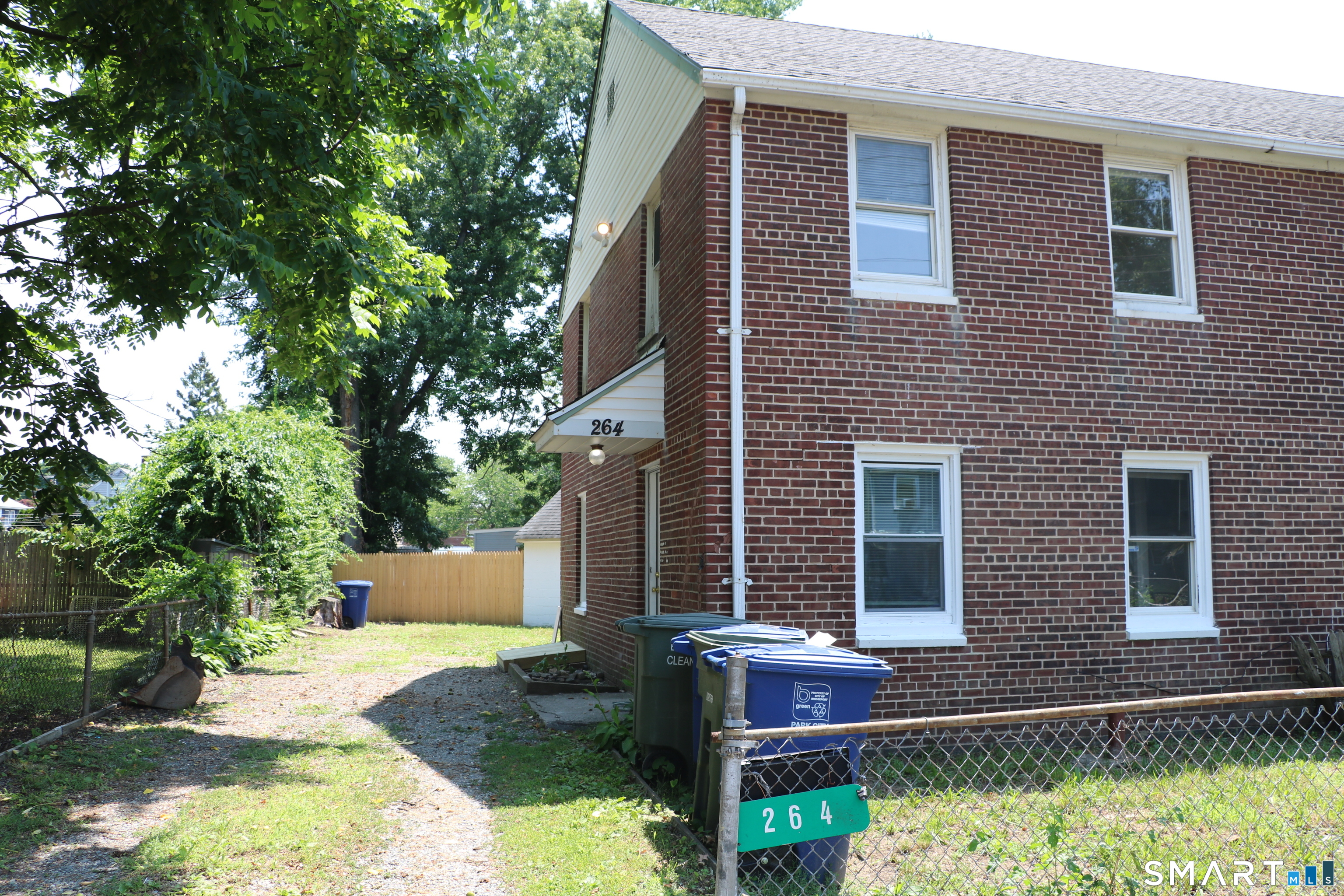 264 Pearl Harbor Street Bridgeport CT 06610